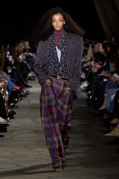Look 13